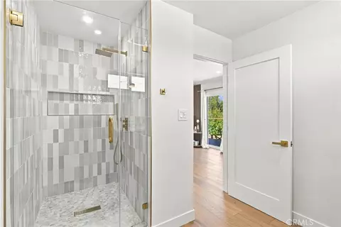 Bath - 8075 Fruitvale Ave, Moorpark, CA 93021 photo 4 of 4