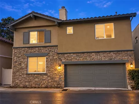 5665 Como Cir, Woodland Hills, CA 91367