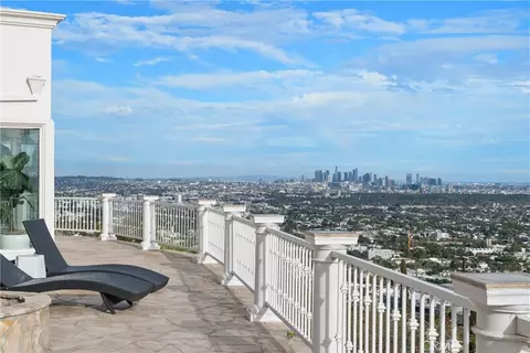 8527 Hedges Way, Los Angeles, CA 90069