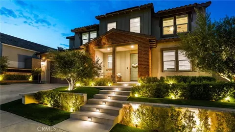 25041 Aspen Fls, Canyon Country, CA 91387