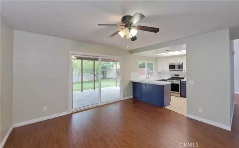 Living - 27872 Wakefield Rd, Castaic, CA 91384 photo 5 of 8