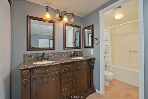 Bath - 27872 Wakefield Rd, Castaic, CA 91384 photo 2 of 3