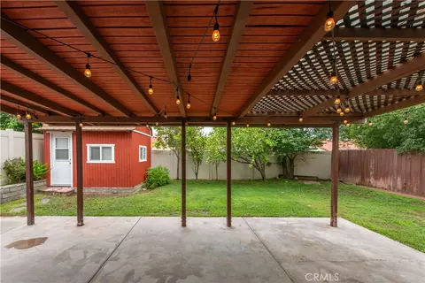 Exterior - 27872 Wakefield Rd, Castaic, CA 91384 photo 6 of 10