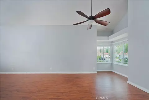 Living - 27872 Wakefield Rd, Castaic, CA 91384 photo 3 of 8