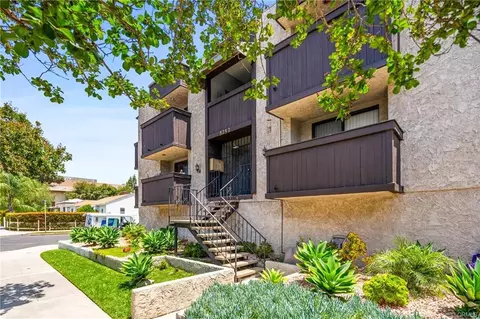 5252 Agnes #2, Valley Village, CA 91607