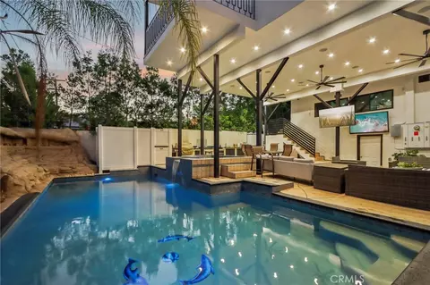 4432 Melbourne Ave, Los Angeles, CA 90027