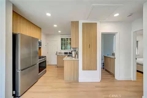Entry Way - 128 Lukens Pl, Glendale, CA 91206 photo 1 of 1