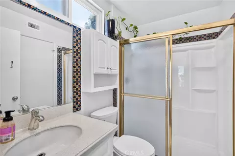 Bath - 2347 Viewridge Pl, Escondido, CA 92026 photo 2 of 6