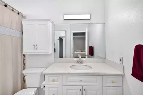 Bath - 2347 Viewridge Pl, Escondido, CA 92026 photo 3 of 6