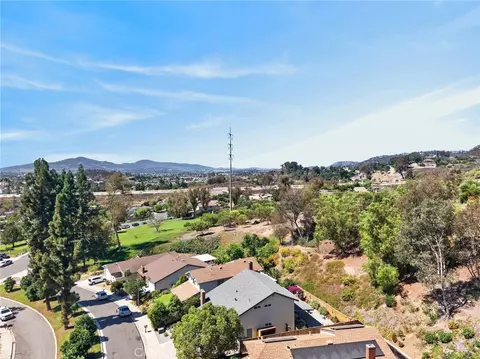 View/Area - 2347 Viewridge Pl, Escondido, CA 92026 photo 4 of 8