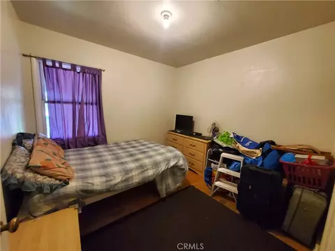 6850 Hesperia, Reseda, CA 91335 photo 4