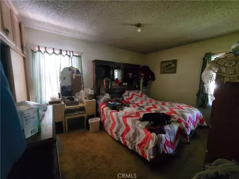 6850 Hesperia, Reseda, CA 91335 photo 5
