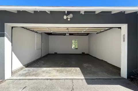2570 E Brower, Simi Valley, CA 93065 photo 2