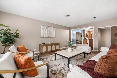 15944 Gledhill, North Hills, CA 91343