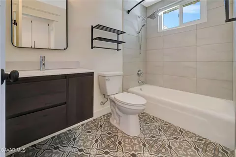 Bath - 41623 55th St West W, Lancaster, CA 93536 photo 1 of 2