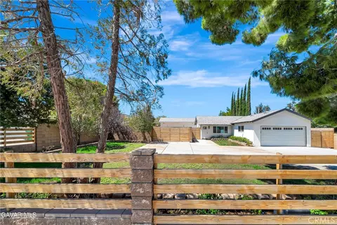 Exterior - 41623 55th St West W, Lancaster, CA 93536 photo 2 of 23