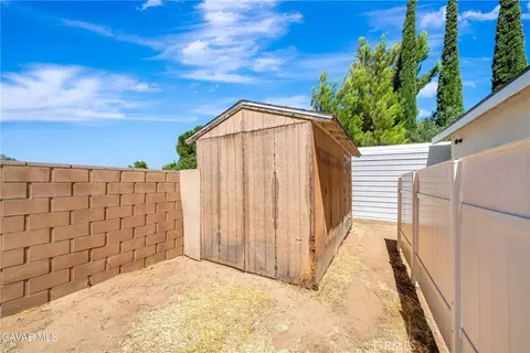 Exterior - 41623 55th St West W, Lancaster, CA 93536 photo 20 of 23
