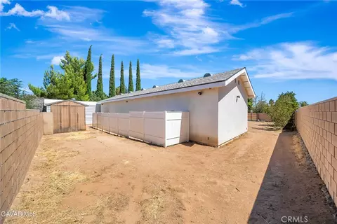 Exterior - 41623 55th St West W, Lancaster, CA 93536 photo 19 of 23