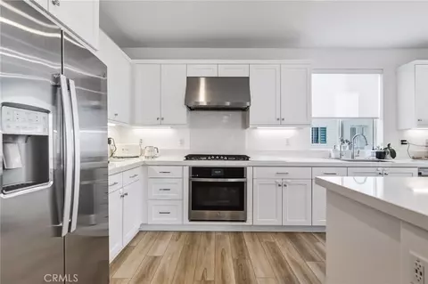 Kitchen - 26799 Keystone, Valencia, CA 91381 photo 2 of 5