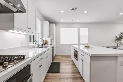 Kitchen - 26799 Keystone, Valencia, CA 91381 photo 3 of 5