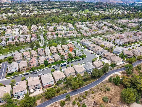 View/Area - 27616 Cobblestone Ct, Valencia, CA 91354 photo 6 of 12