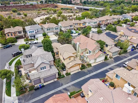 View/Area - 27616 Cobblestone Ct, Valencia, CA 91354 photo 10 of 12