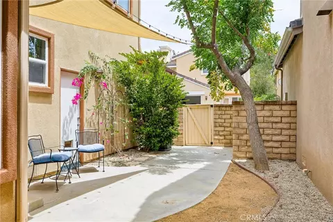 Exterior - 27616 Cobblestone Ct, Valencia, CA 91354 photo 5 of 6