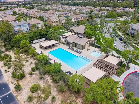 View/Area - 27616 Cobblestone Ct, Valencia, CA 91354 photo 2 of 12