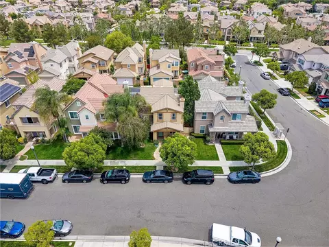 View/Area - 27616 Cobblestone Ct, Valencia, CA 91354 photo 7 of 12