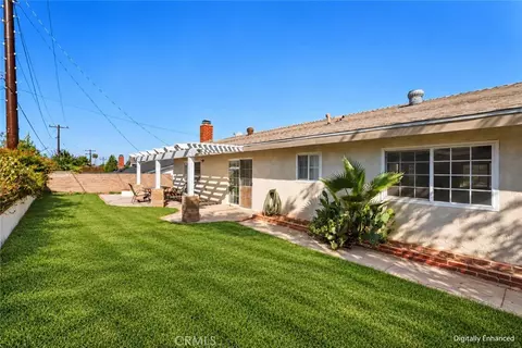 Exterior - 6736 Whitewood St, Simi Valley, CA 93063 photo 3 of 8