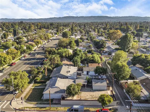 View/Area - 7955 White Oak, Reseda, CA 91335 photo 2 of 2