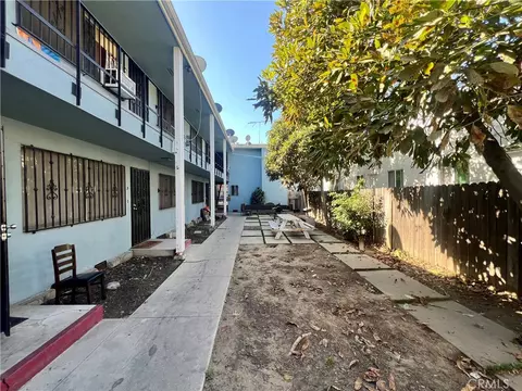 723 E 6th, Long Beach, CA 90802 photo 2