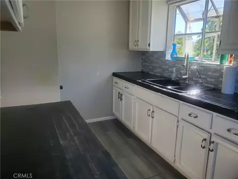 Kitchen - 408 Raymond, Glendale, CA 91201 photo 2 of 2