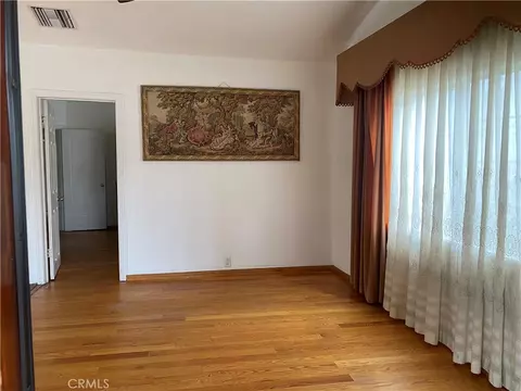 Living - 408 Raymond, Glendale, CA 91201 photo 2 of 4