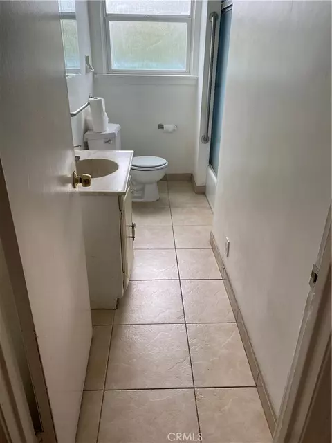 Bath - 408 Raymond, Glendale, CA 91201 photo 2 of 3