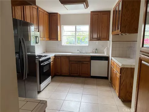 Kitchen - 408 Raymond, Glendale, CA 91201 photo 1 of 2