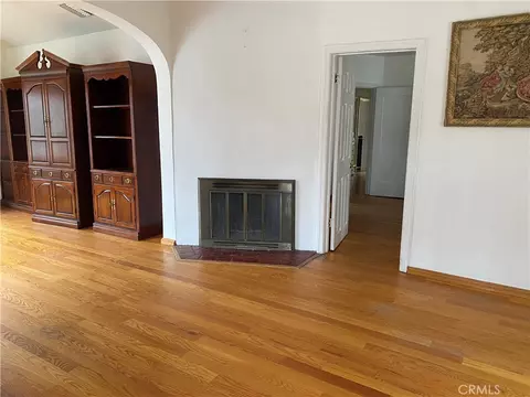 Living - 408 Raymond, Glendale, CA 91201 photo 3 of 4