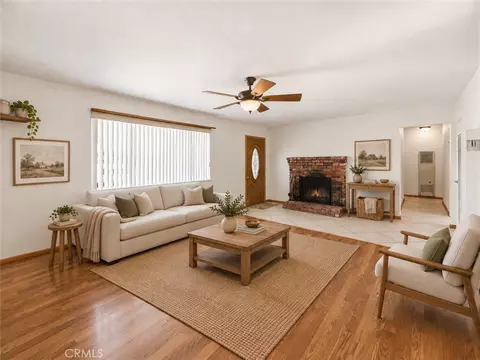Living - 45308 Newtree, Lancaster, CA 93534 photo 2 of 3
