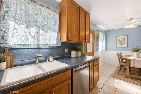 Kitchen - 45308 Newtree, Lancaster, CA 93534 photo 3 of 3