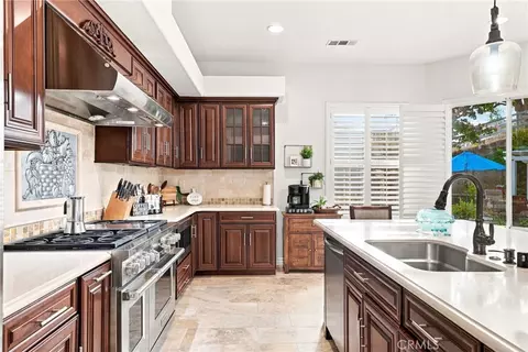 Kitchen - 40823 Baccarat Rd, Temecula, CA 92591 photo 3 of 4
