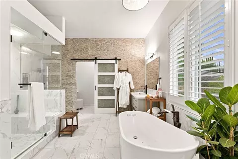 Bath - 40823 Baccarat Rd, Temecula, CA 92591 photo 1 of 6