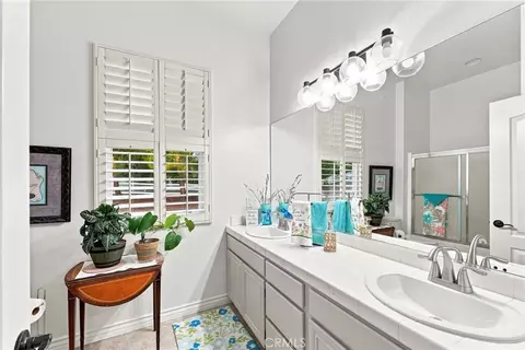 Bath - 40823 Baccarat Rd, Temecula, CA 92591 photo 5 of 6