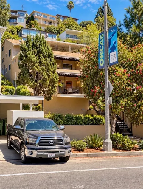 1825 N Easterly Ter, Los Angeles, CA 90026