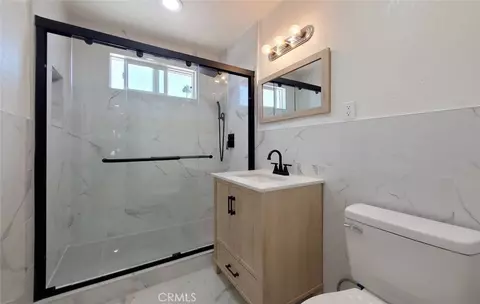 Bath - 8132 Hatillo, Winnetka, CA 91306 photo 1 of 3
