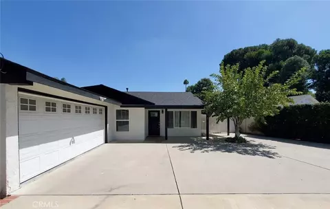 Exterior - 8132 Hatillo, Winnetka, CA 91306 photo 2 of 9