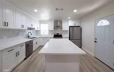 Kitchen - 8132 Hatillo, Winnetka, CA 91306 photo 1 of 4