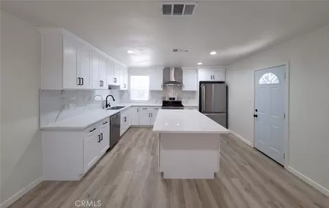 Entry Way - 8132 Hatillo, Winnetka, CA 91306 photo 1 of 2