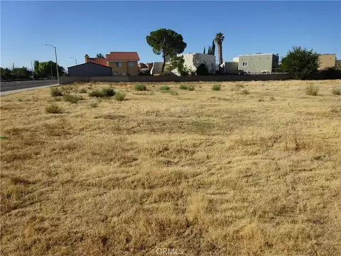 15 15th, Lancaster, CA 93535 photo 4