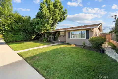 24360 Vanowen St, West Hills, CA 91307