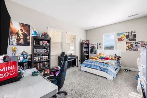 Bedroom - 12573 Cabazon Ct, Apple Valley, CA 92308 photo 3 of 5